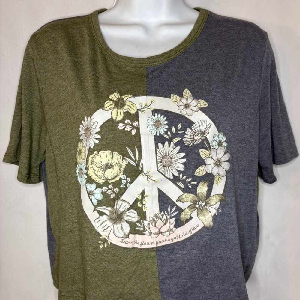 Women's Obsessive Love Size XL-  Peace & Flowers Short Sleeve Thin Top Shirt